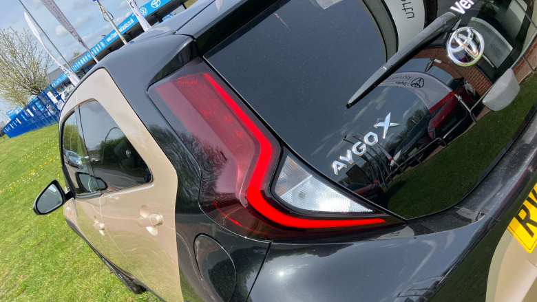 Toyota Aygo X 1.0 VVT-i Edge 5dr Auto Petrol Hatchback